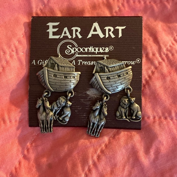 New Pierced Noah’s Arch Earrings - Picture 1 of 2
